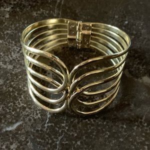 Gold cuff fashion jewelry